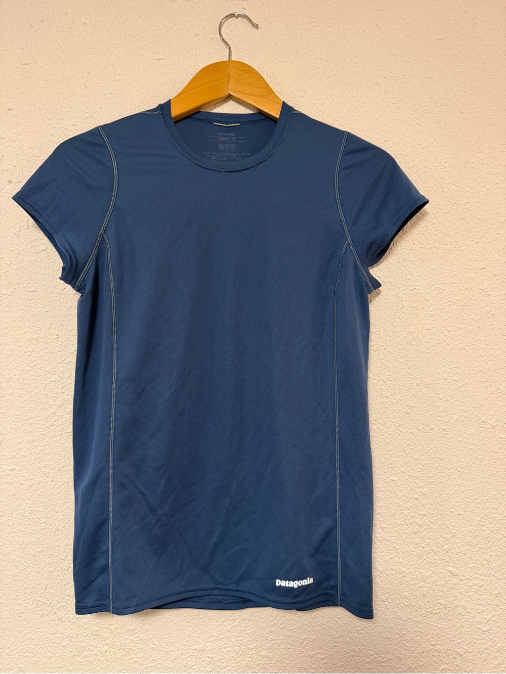 Patagonia Women's Medium Navy Short-Sleeve Crew Tee Athletic
